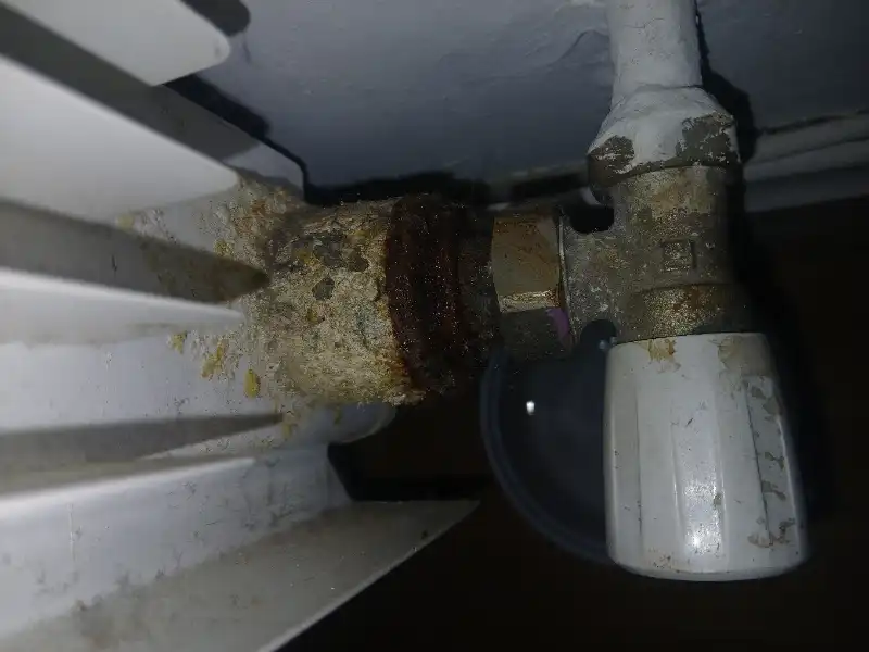 reparación de radiador con fontanero en Recalde Bilbao.