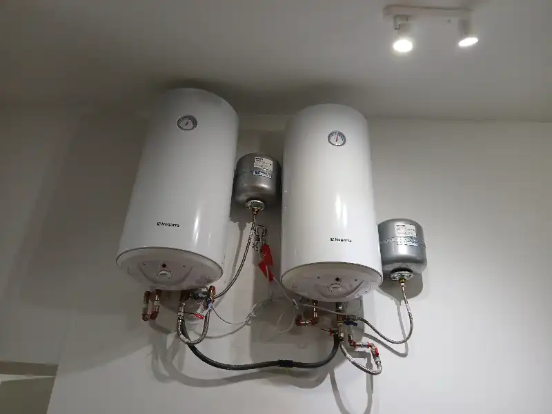 Instalación de termos eléctricos en Bilbao centro por fontaneros Bilbao